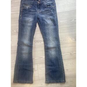 Wallflower Jeans Women’s Size 11 Flare Med Wash Embroidered